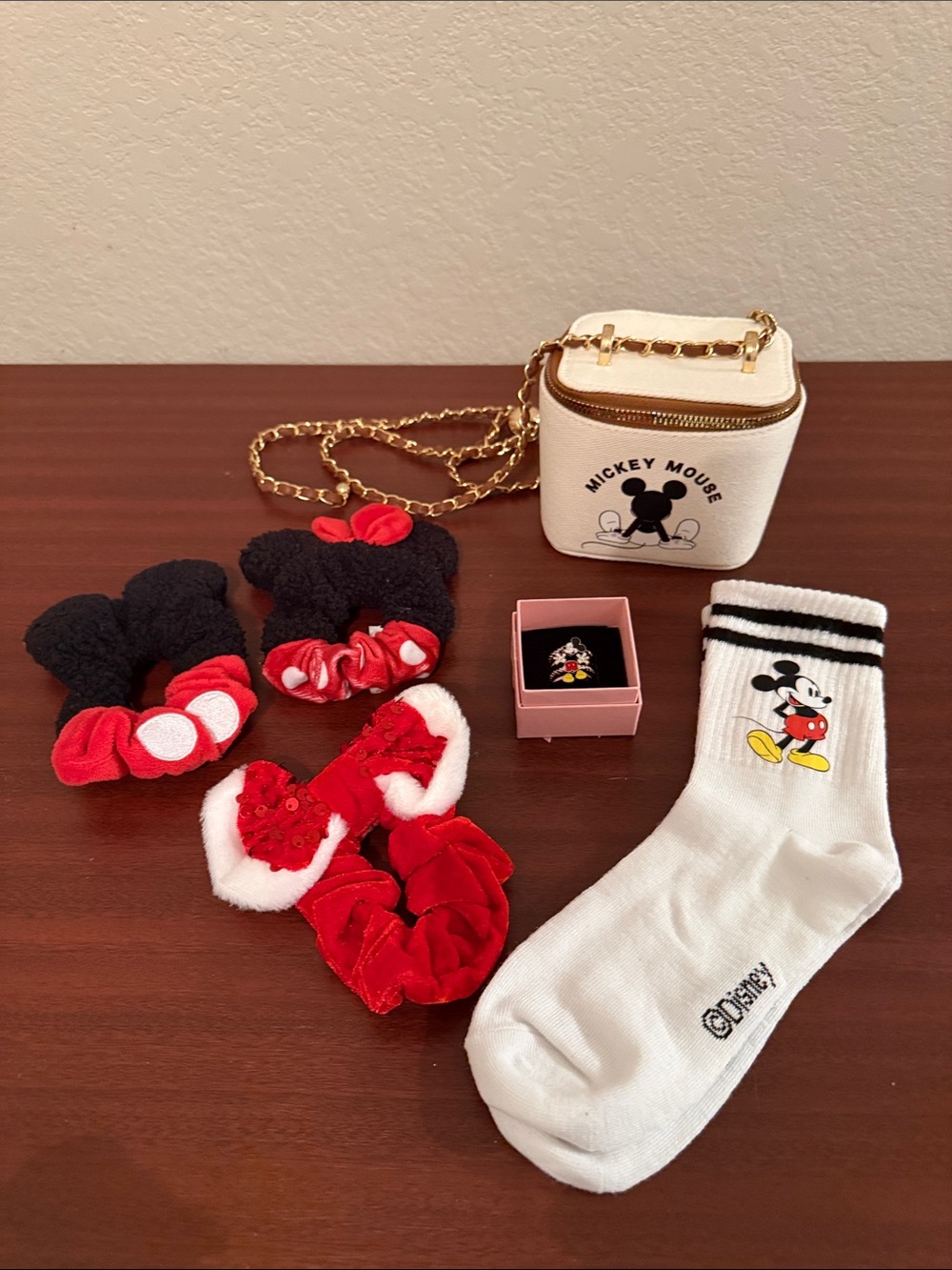 Mickey Mouse Bag and Scrunchie Bundle - Picture 2 of 16